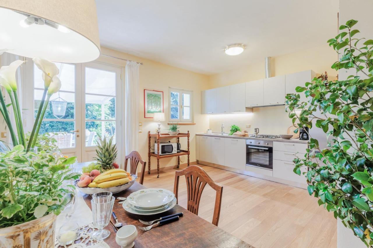 לוקה Villa Bassotta, A Charming Cottage מראה חיצוני תמונה