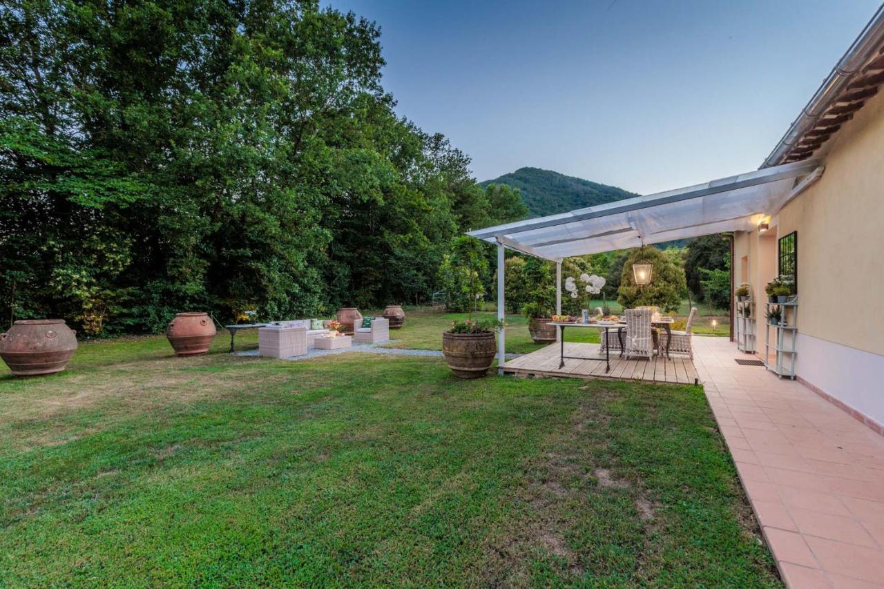 לוקה Villa Bassotta, A Charming Cottage מראה חיצוני תמונה