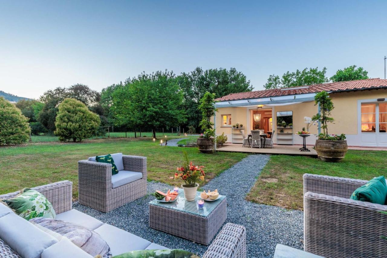 לוקה Villa Bassotta, A Charming Cottage מראה חיצוני תמונה