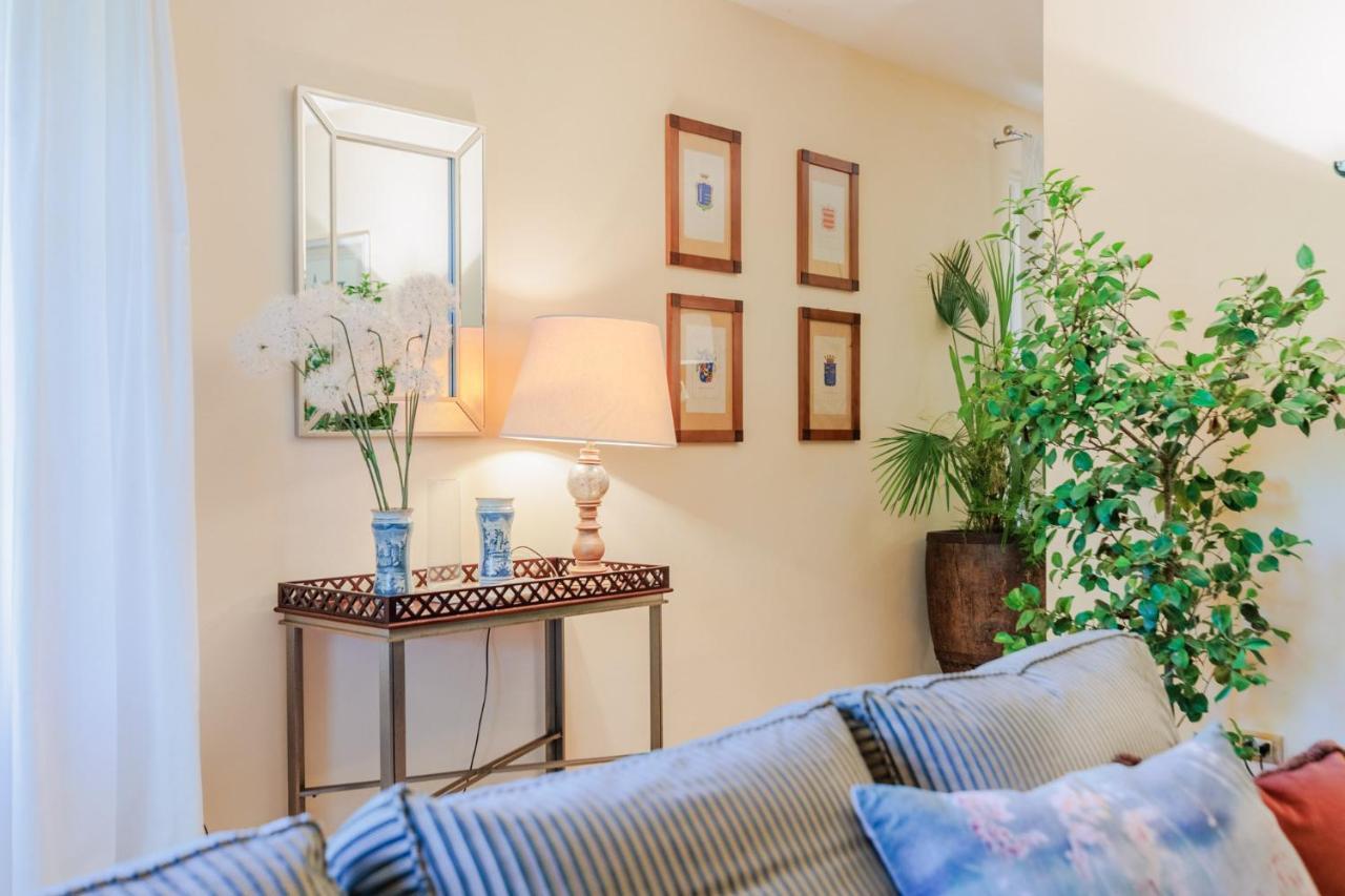 לוקה Villa Bassotta, A Charming Cottage מראה חיצוני תמונה