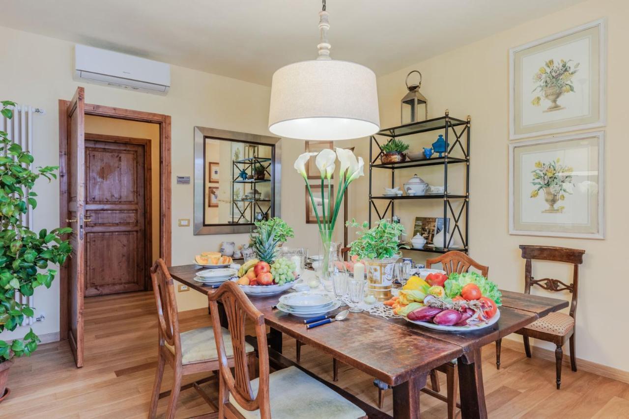 לוקה Villa Bassotta, A Charming Cottage מראה חיצוני תמונה