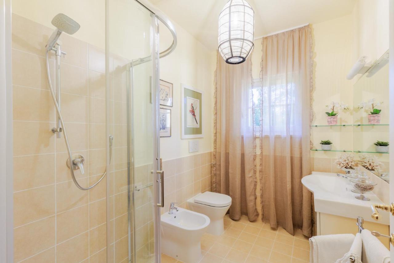 לוקה Villa Bassotta, A Charming Cottage מראה חיצוני תמונה