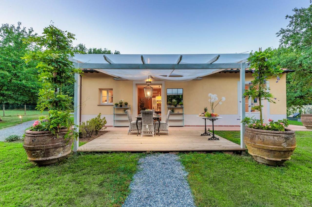 לוקה Villa Bassotta, A Charming Cottage מראה חיצוני תמונה