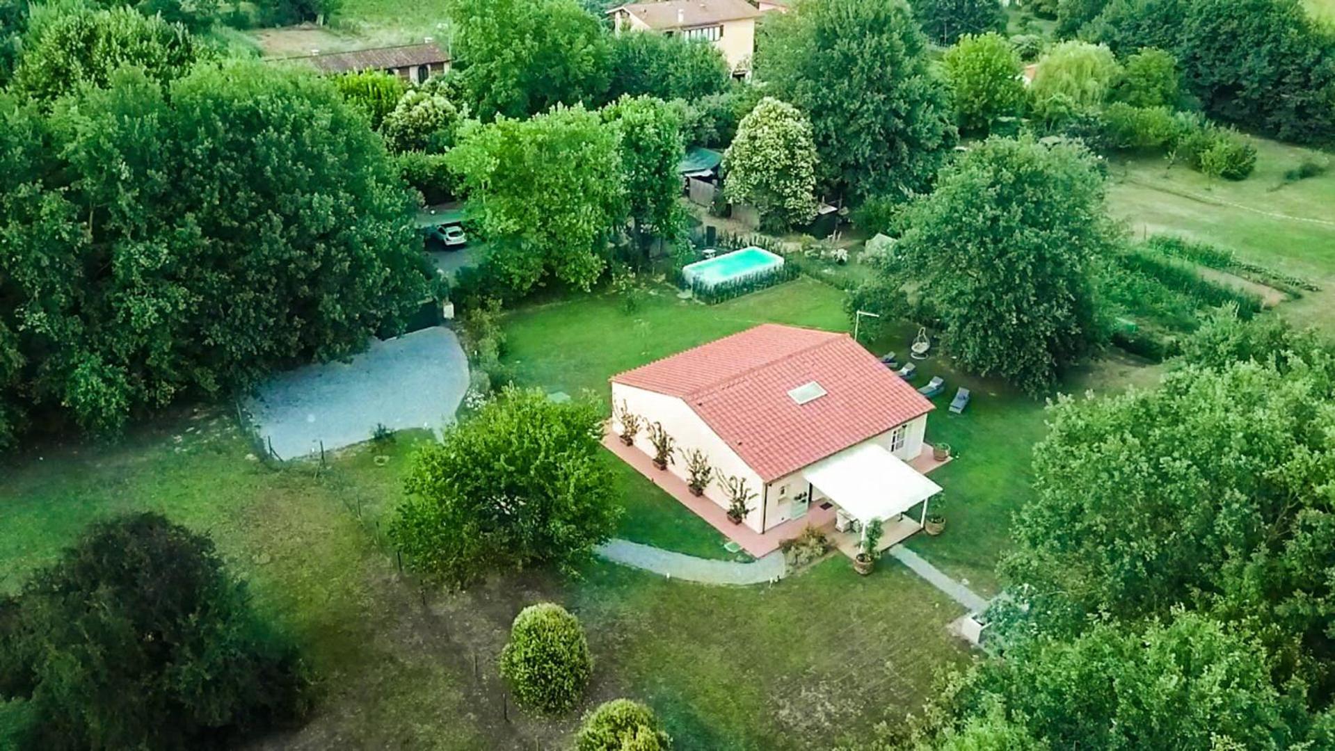 לוקה Villa Bassotta, A Charming Cottage מראה חיצוני תמונה